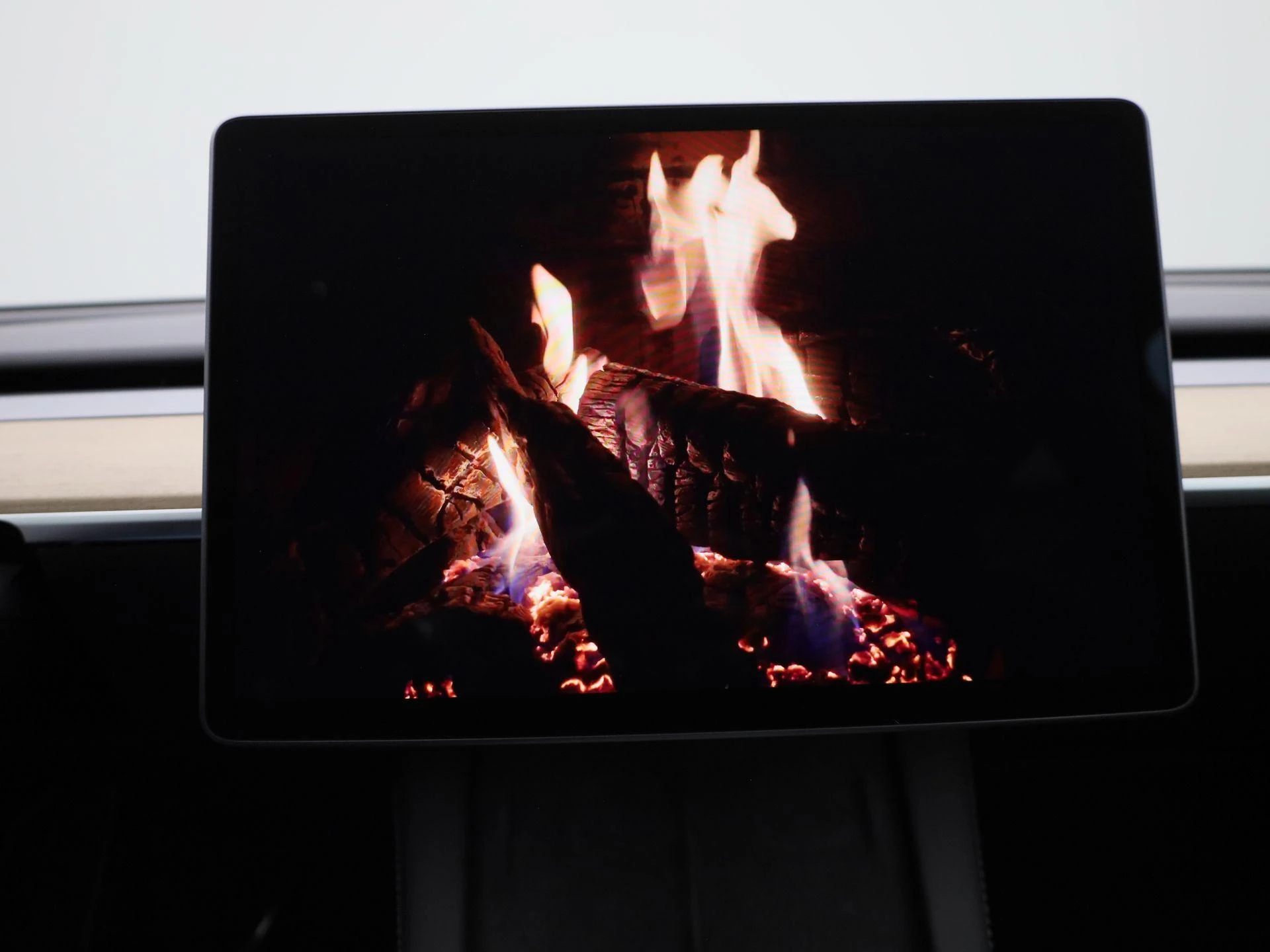 Tesla-Model Y-image-25