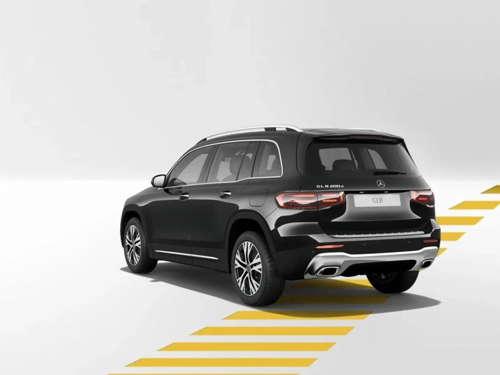Mercedes-Benz-GLB 200 d-image-4