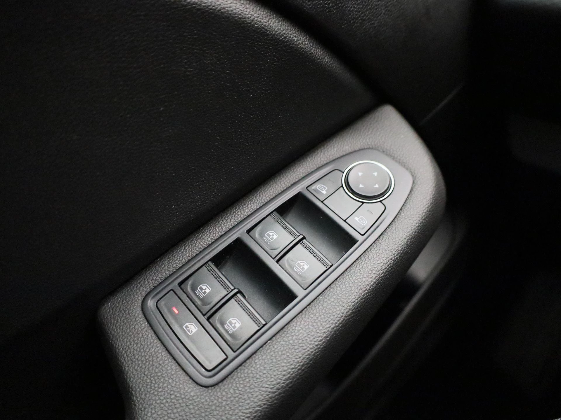 Renault-Clio-image-23