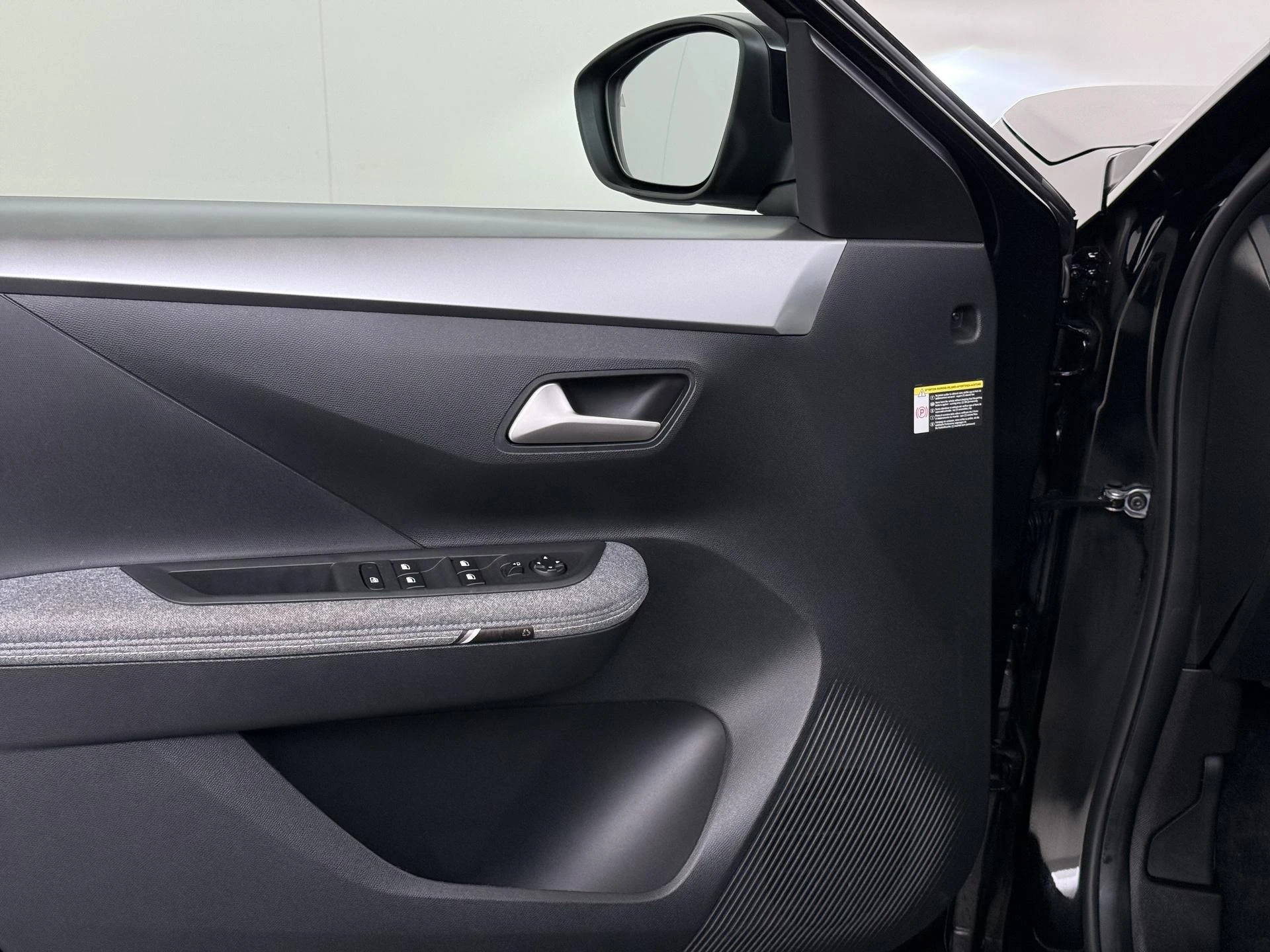 Opel-Frontera-image-18