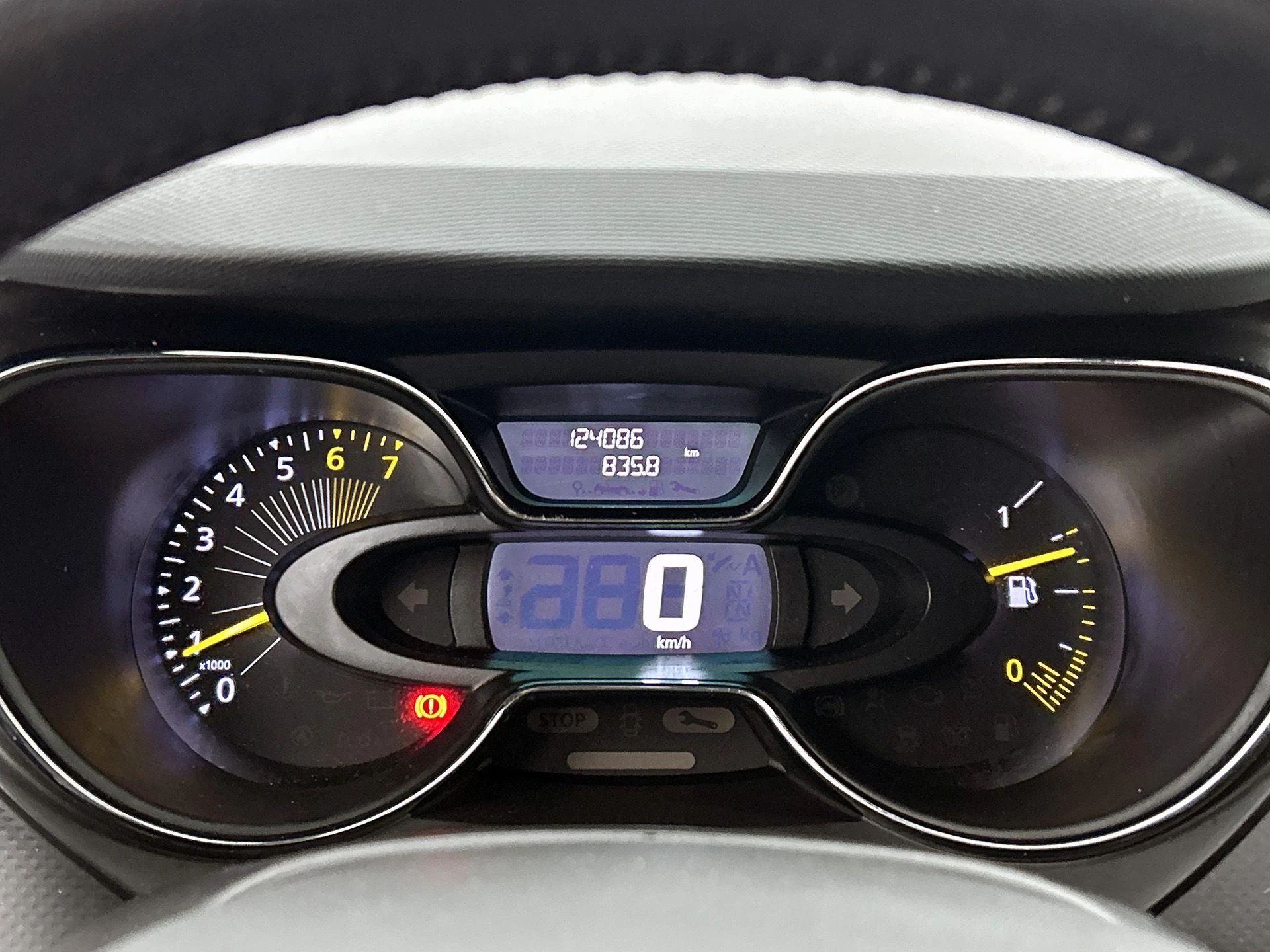 Renault-Captur-image-7