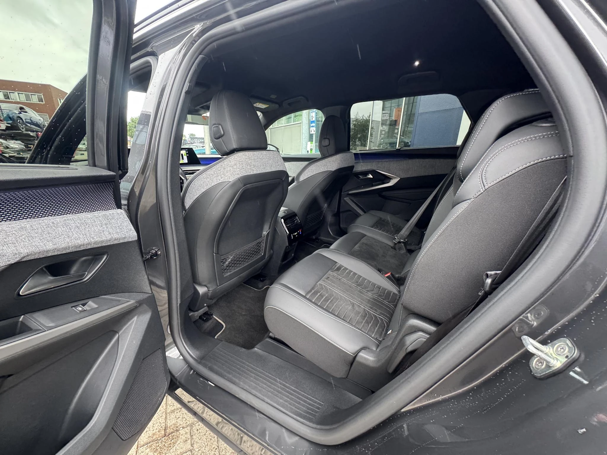 Peugeot-5008-image-16