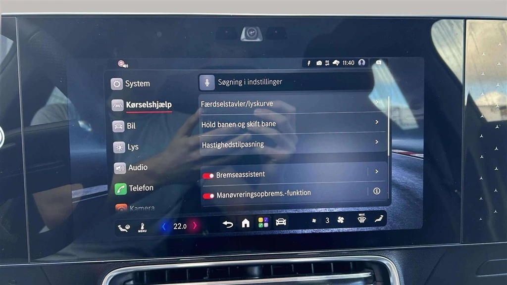 Mercedes-Benz-CLA-image-17