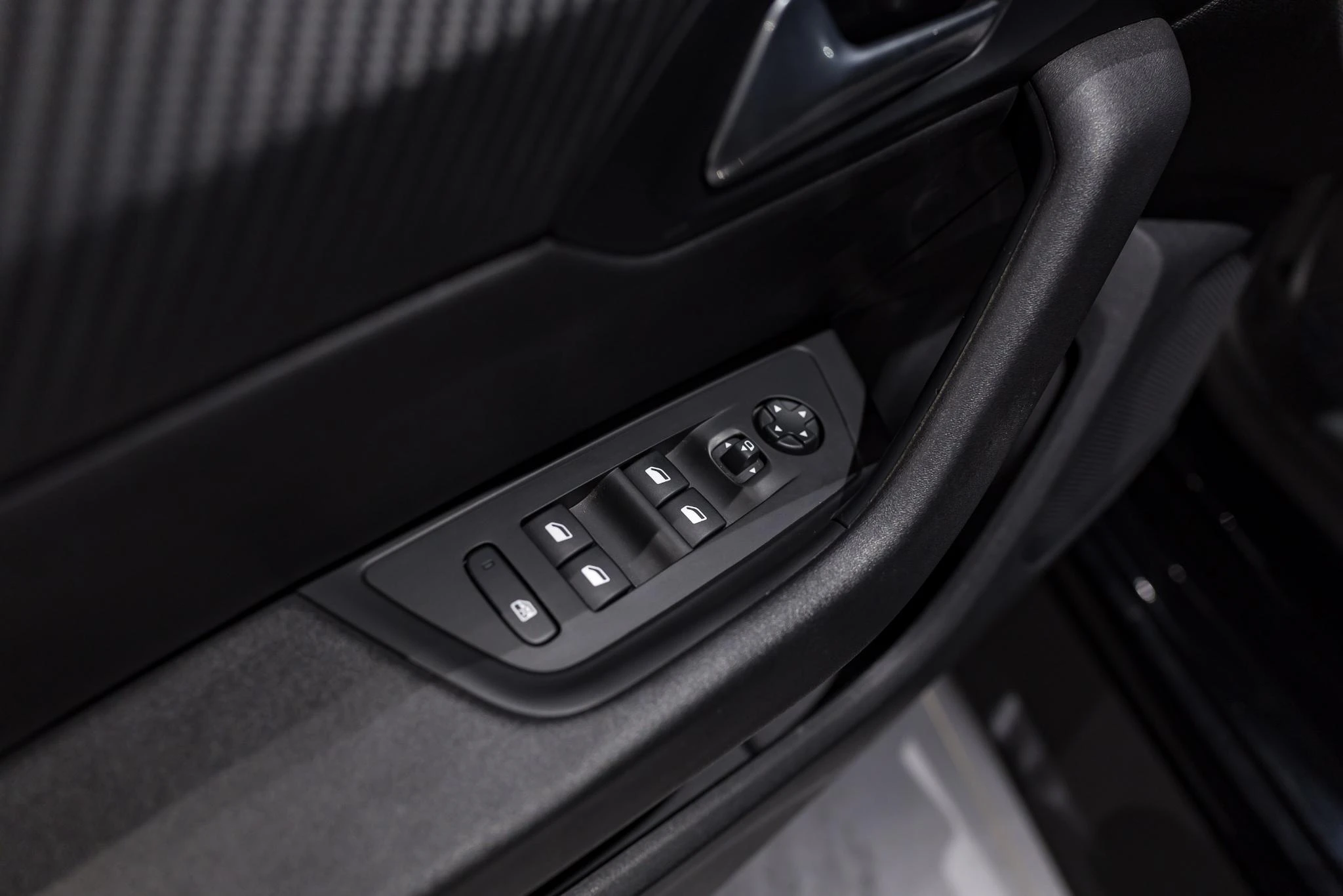 Peugeot-508-image-25