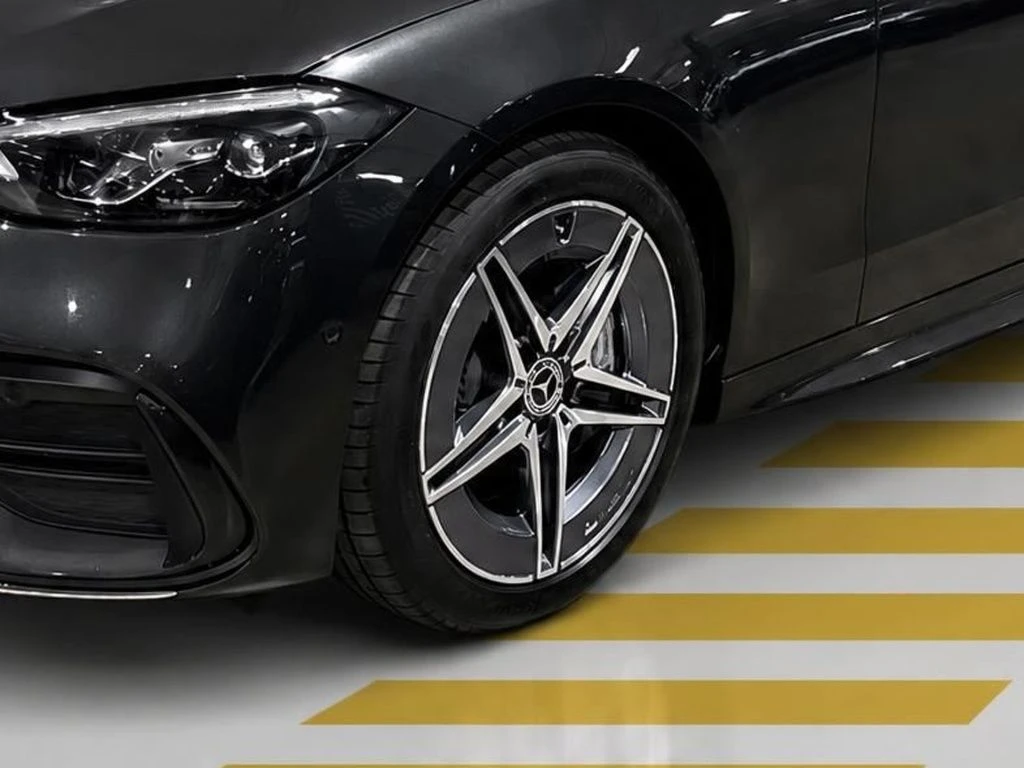 Mercedes-Benz-C-Klasse 300 d-image-5
