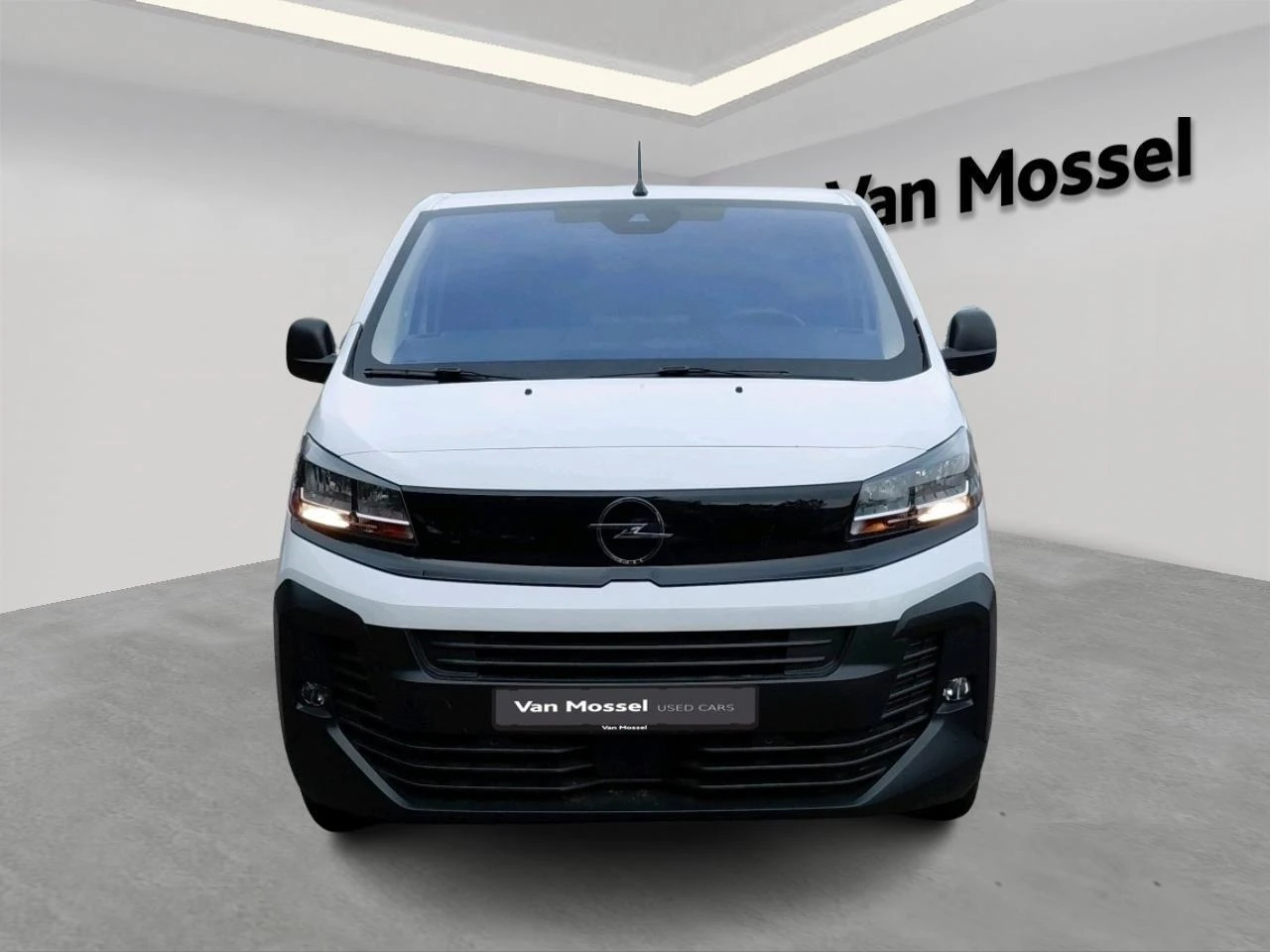Opel-Vivaro-image-1