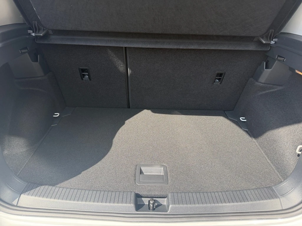 Volkswagen-T-Cross-image-12