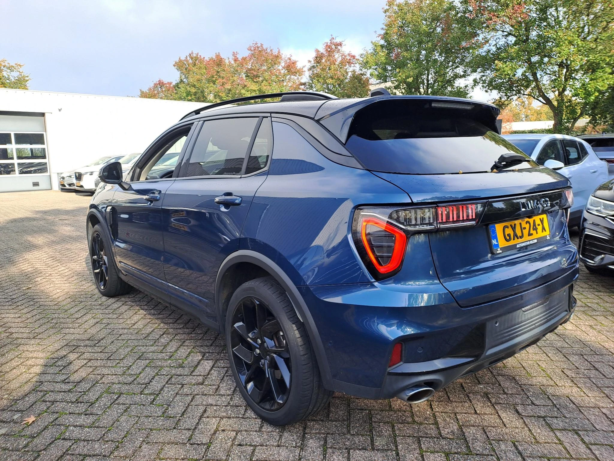 Lynk & Co-01-image-2