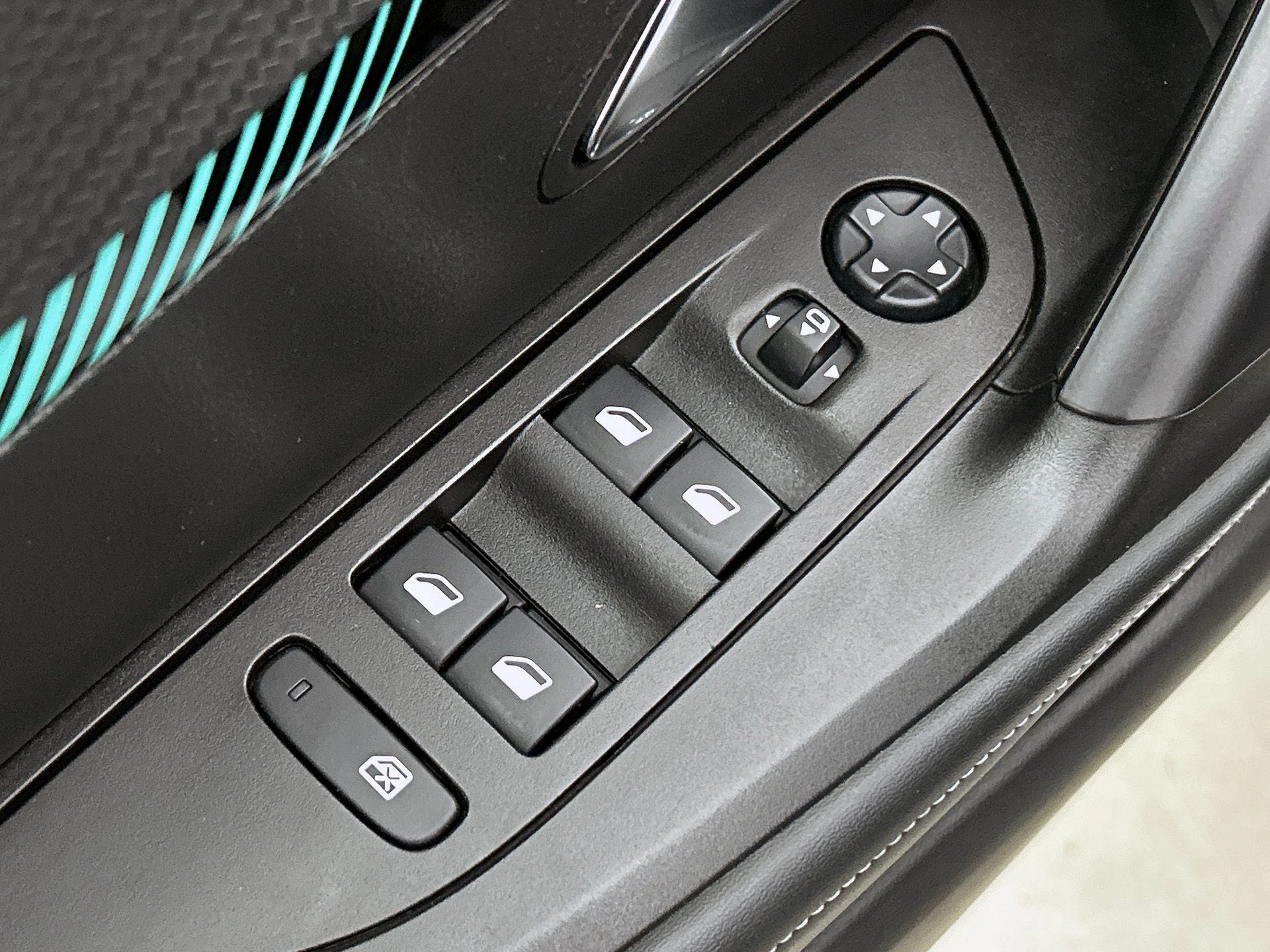 Peugeot-2008-image-26
