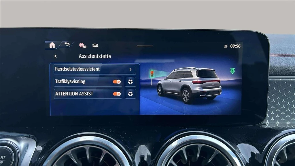 Mercedes-Benz-EQB-image-19