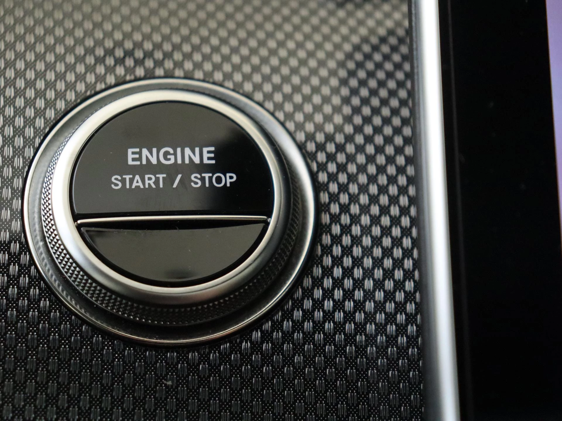 Mercedes-Benz-C-Klasse-image-20