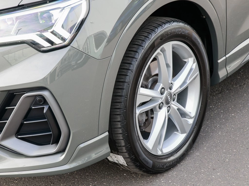 Audi Q3 40 TDI S line Navi Panorama AHK Kamera