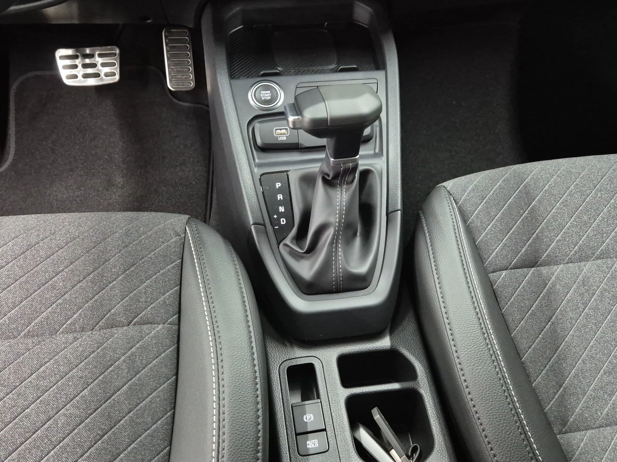 Kia Stonic GT-Line neues Modell 1.0 T-GDI 48V DCT7. 85 kW