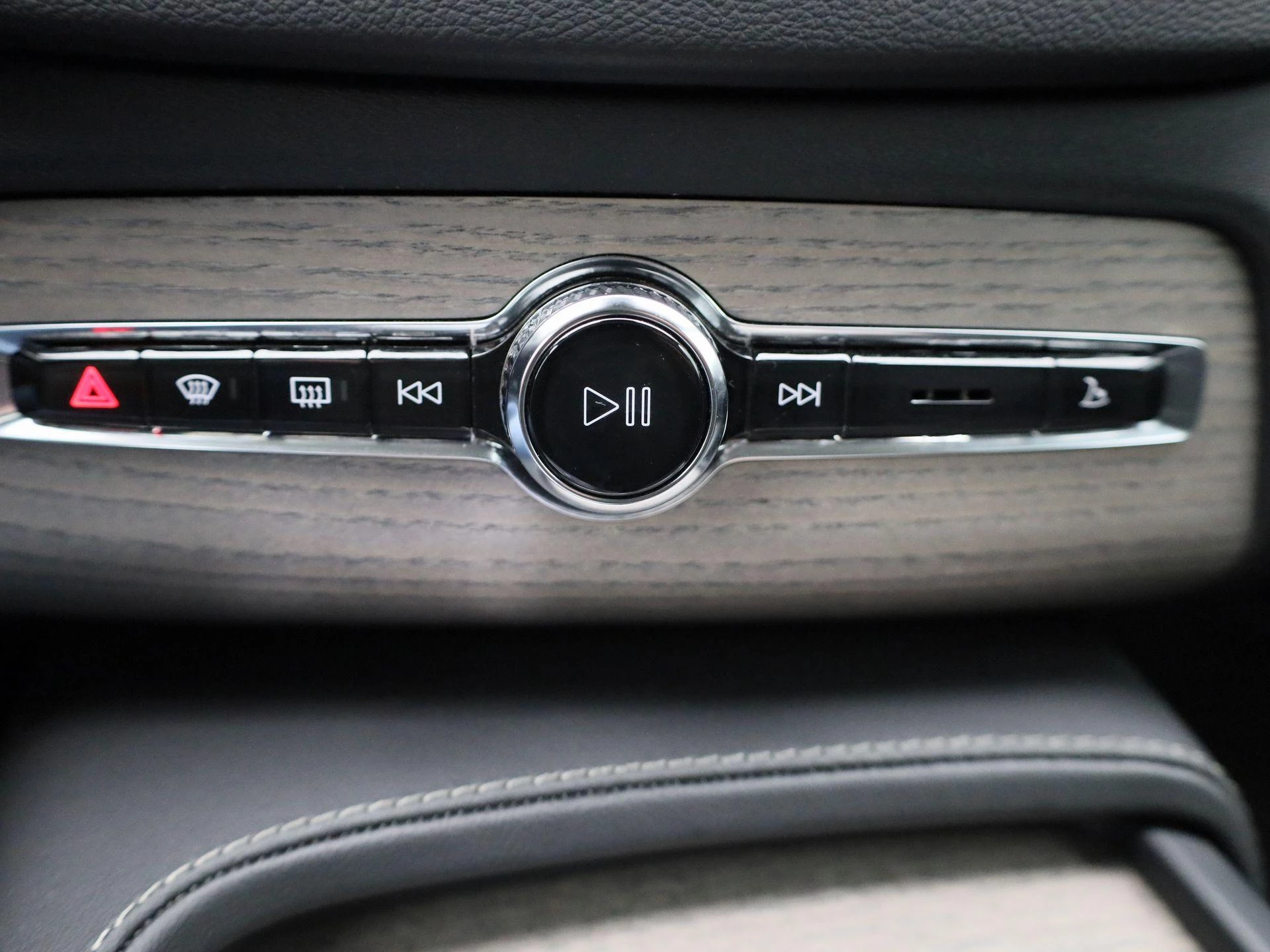 Volvo-XC90-image-22