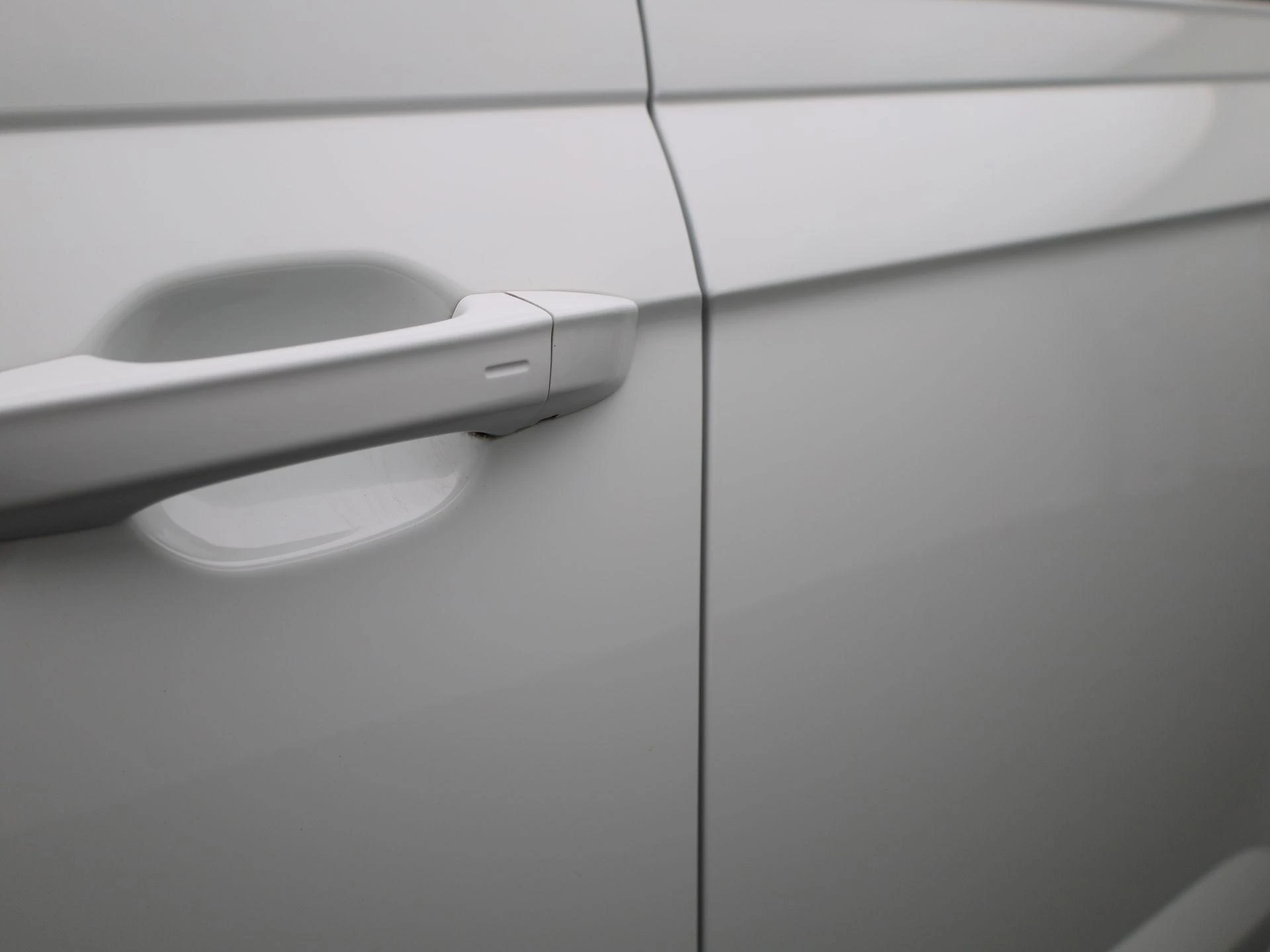 Volkswagen-Polo-image-16