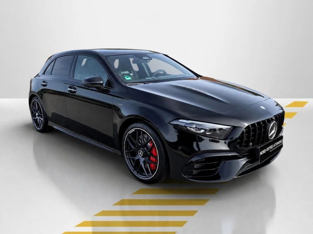 Mercedes-AMG-A-Klasse 45-image-15