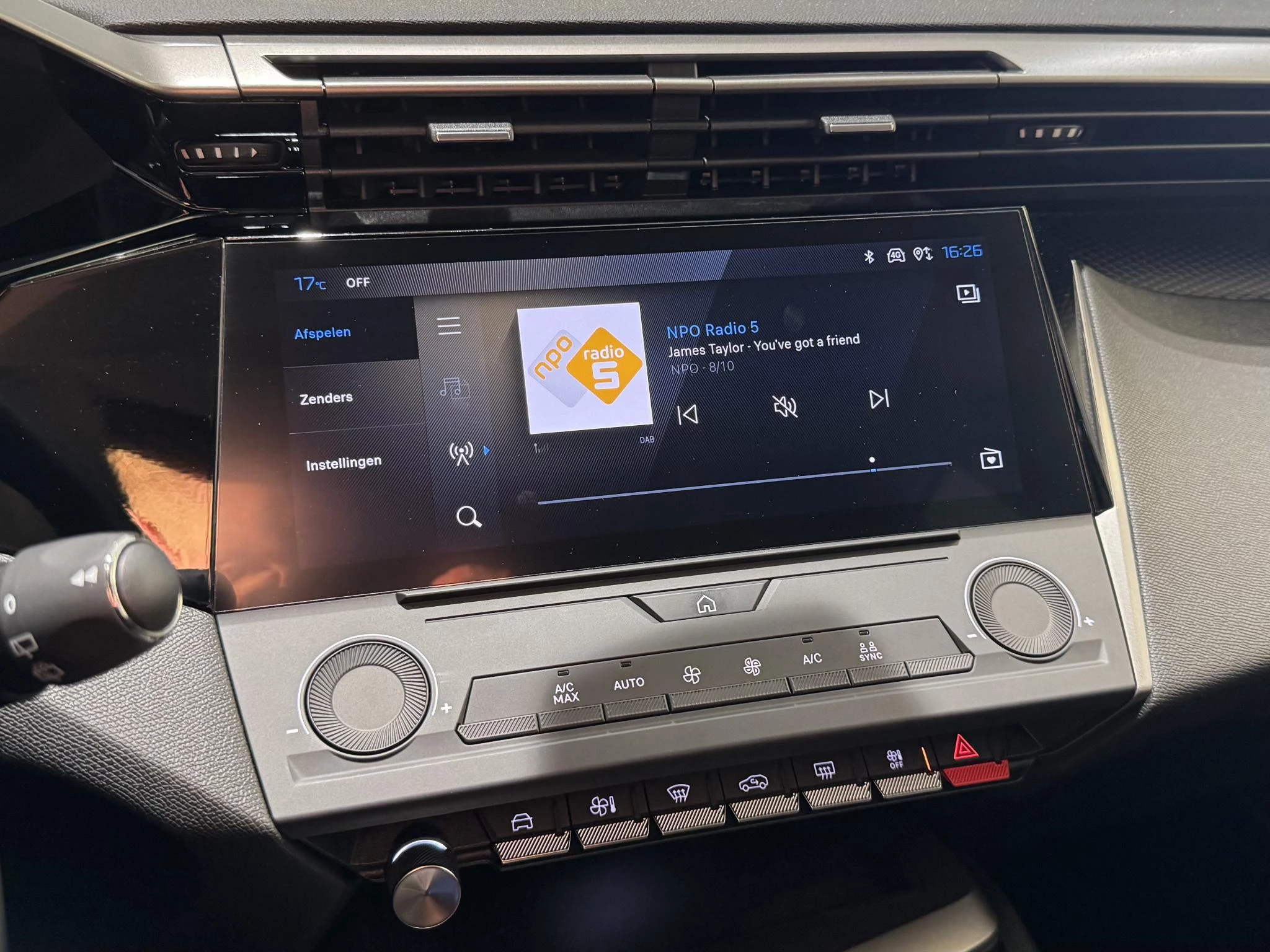 Peugeot-308-image-17