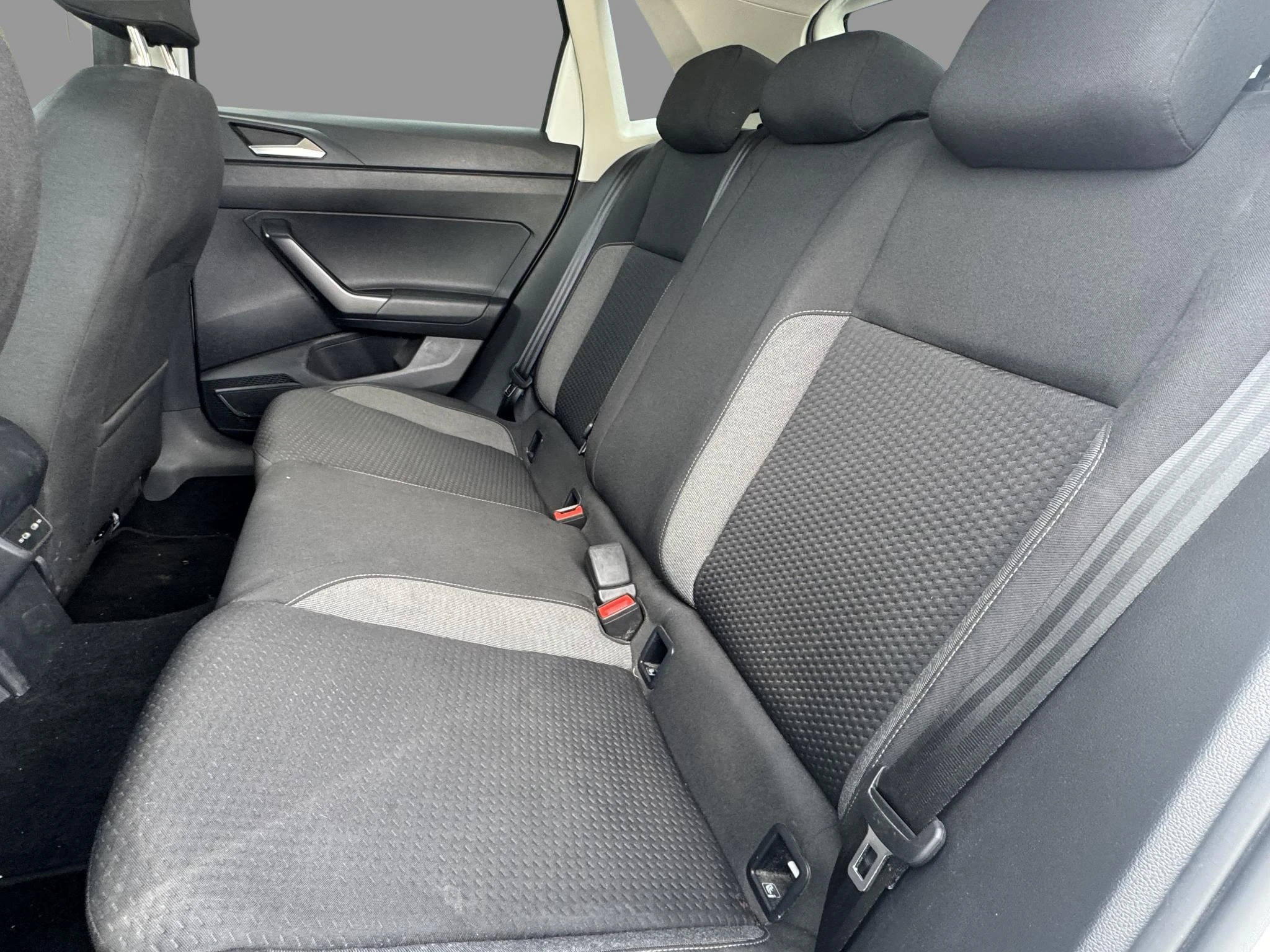 Volkswagen-Polo-image-10