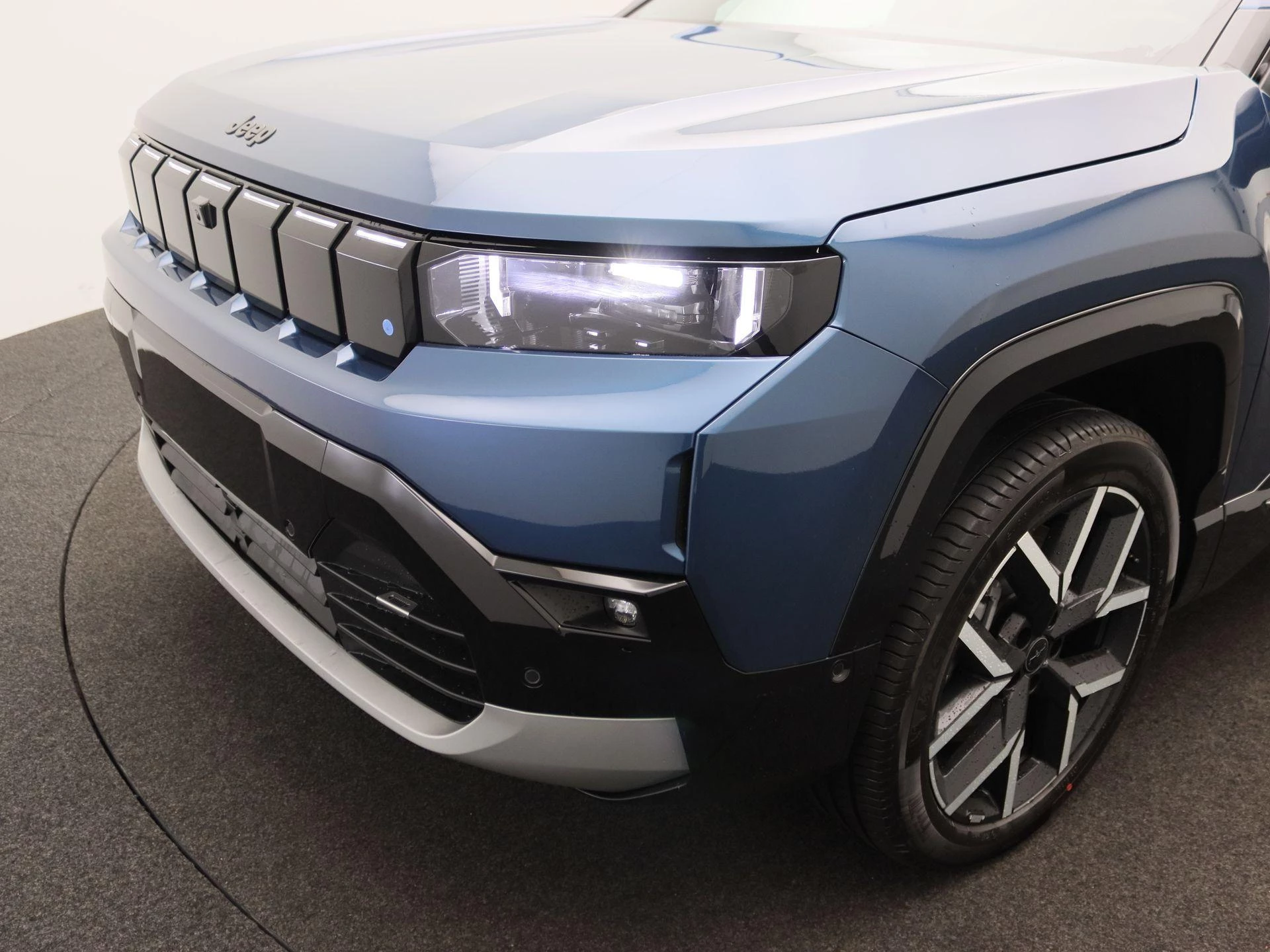 Jeep Compass First Edition 74 kWh