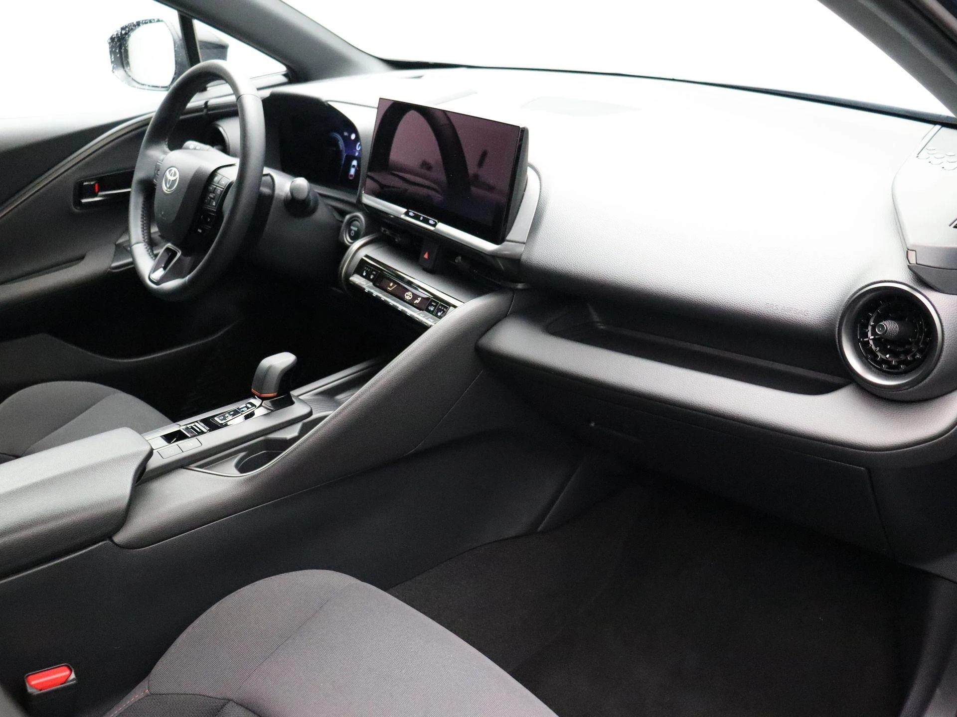 Toyota-C-HR-image-25