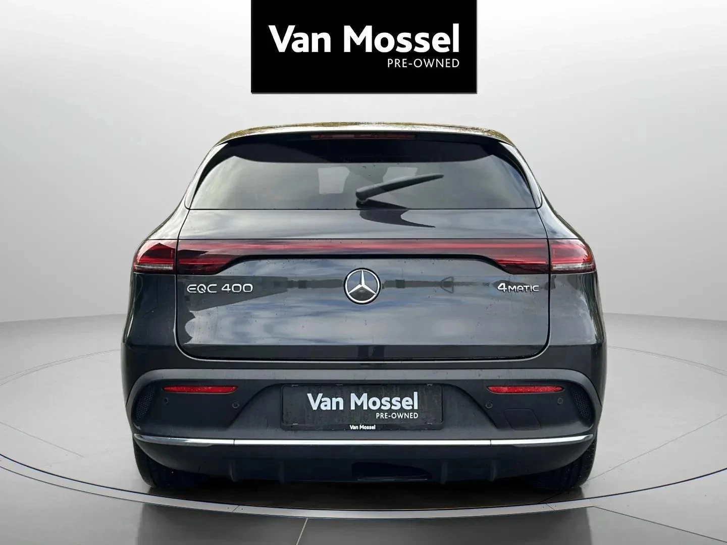 Mercedes-Benz-EQC-image-5