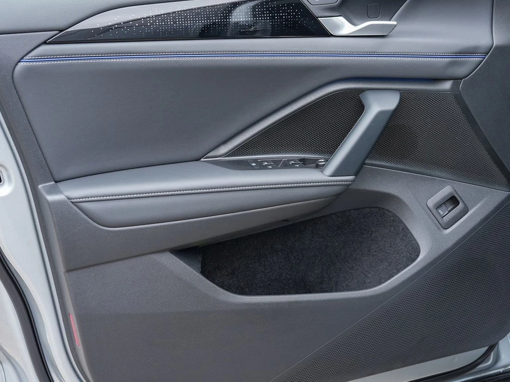 Volkswagen-Tiguan-image-17