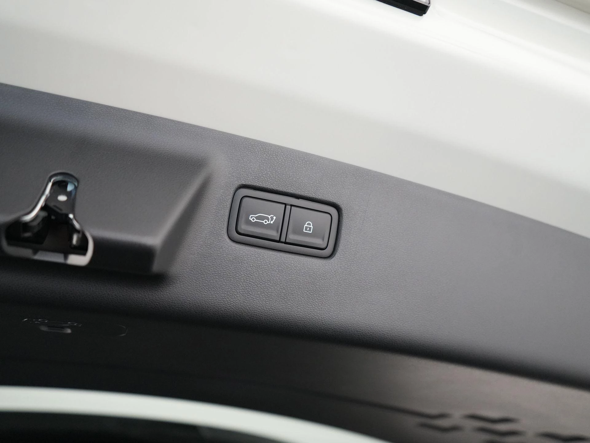 Hyundai-Santa Fe-image-36