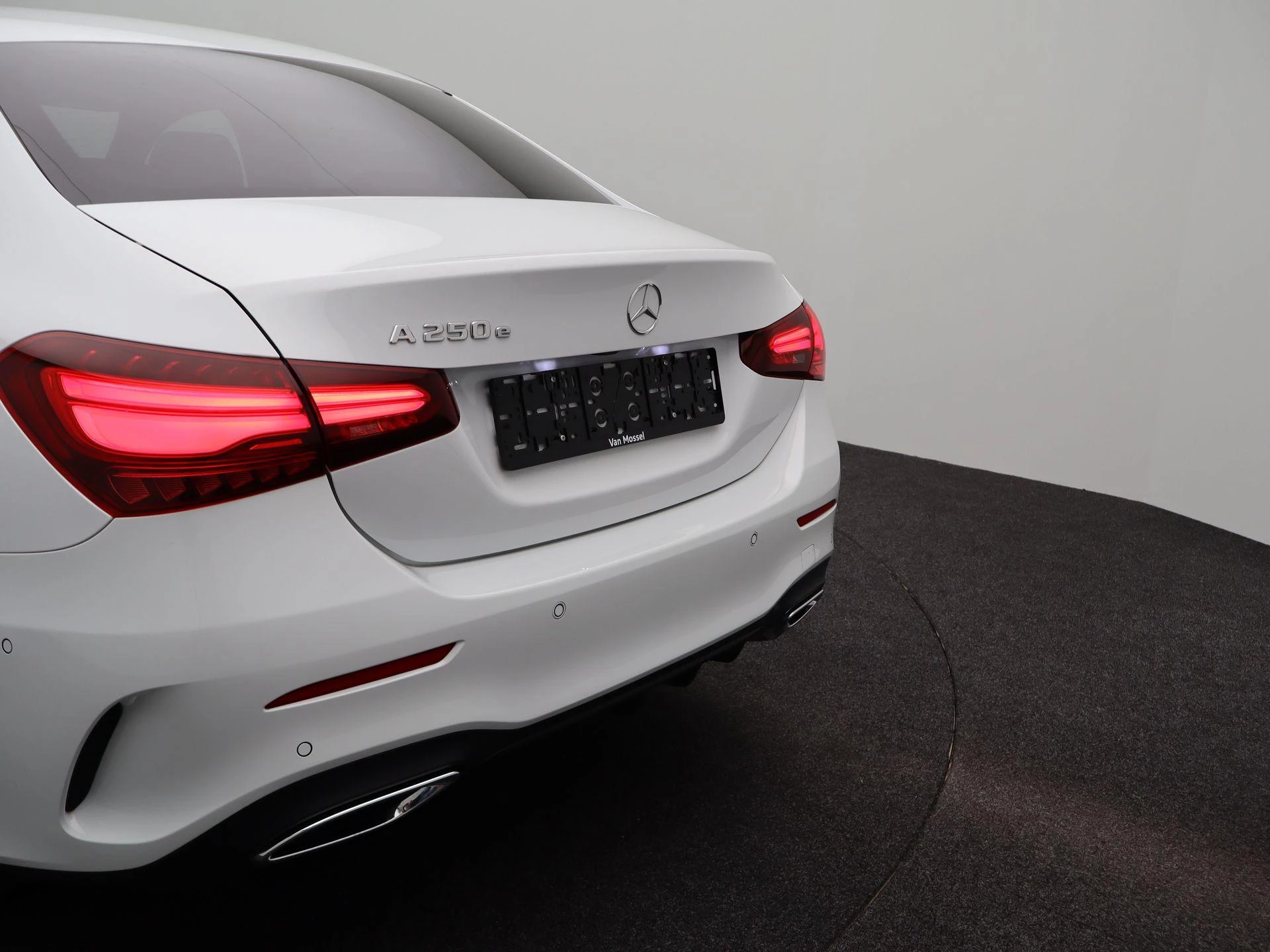 Mercedes-Benz-A-Klasse-image-36