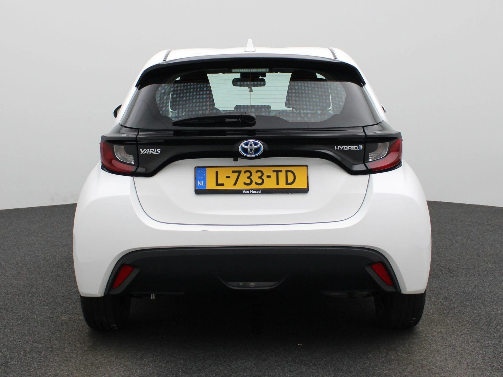 Toyota-Yaris-image-4