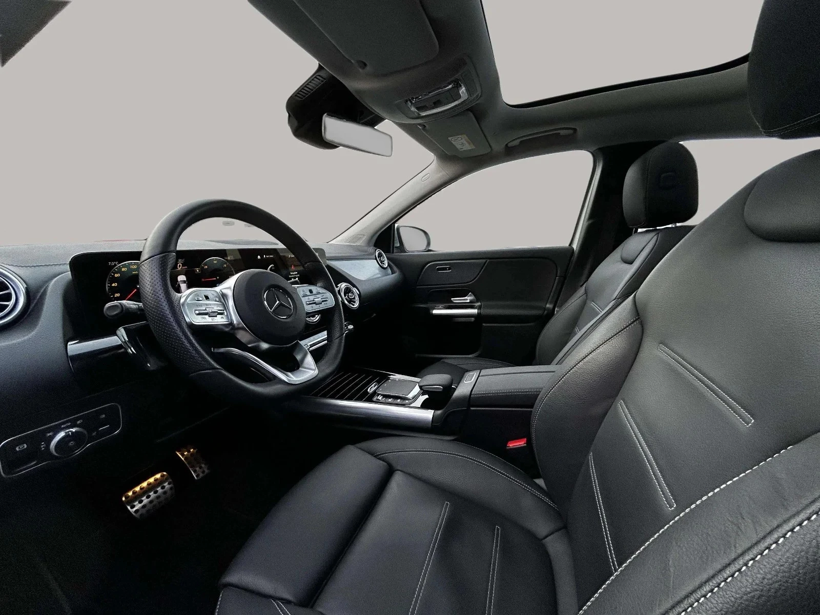 Mercedes-Benz-EQA-image-9