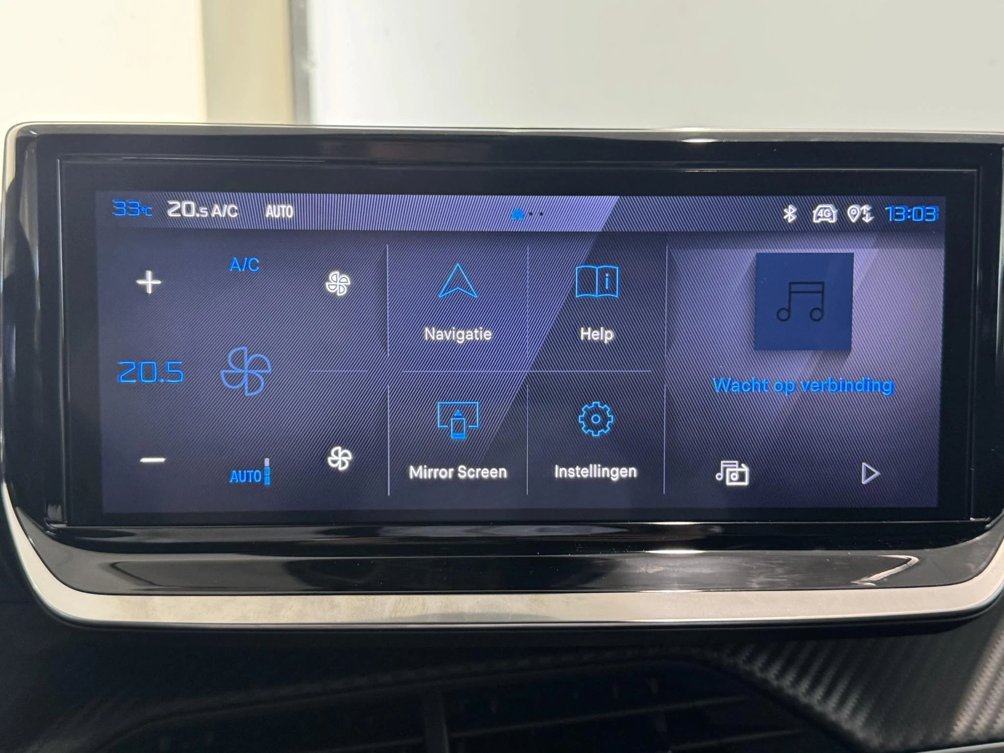 Peugeot 2008 1.2 Hybrid 145 GT