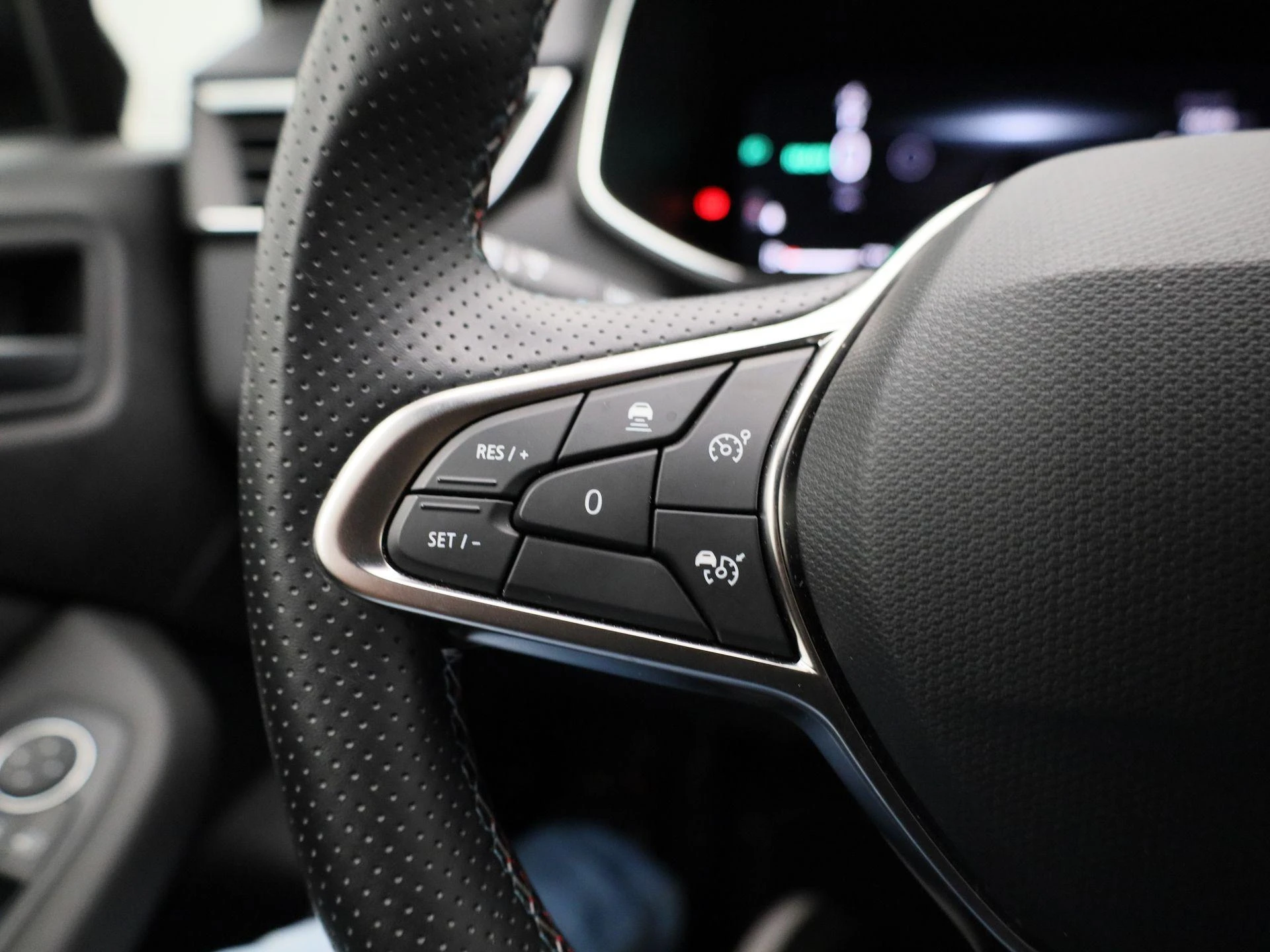 Renault-Clio-image-17