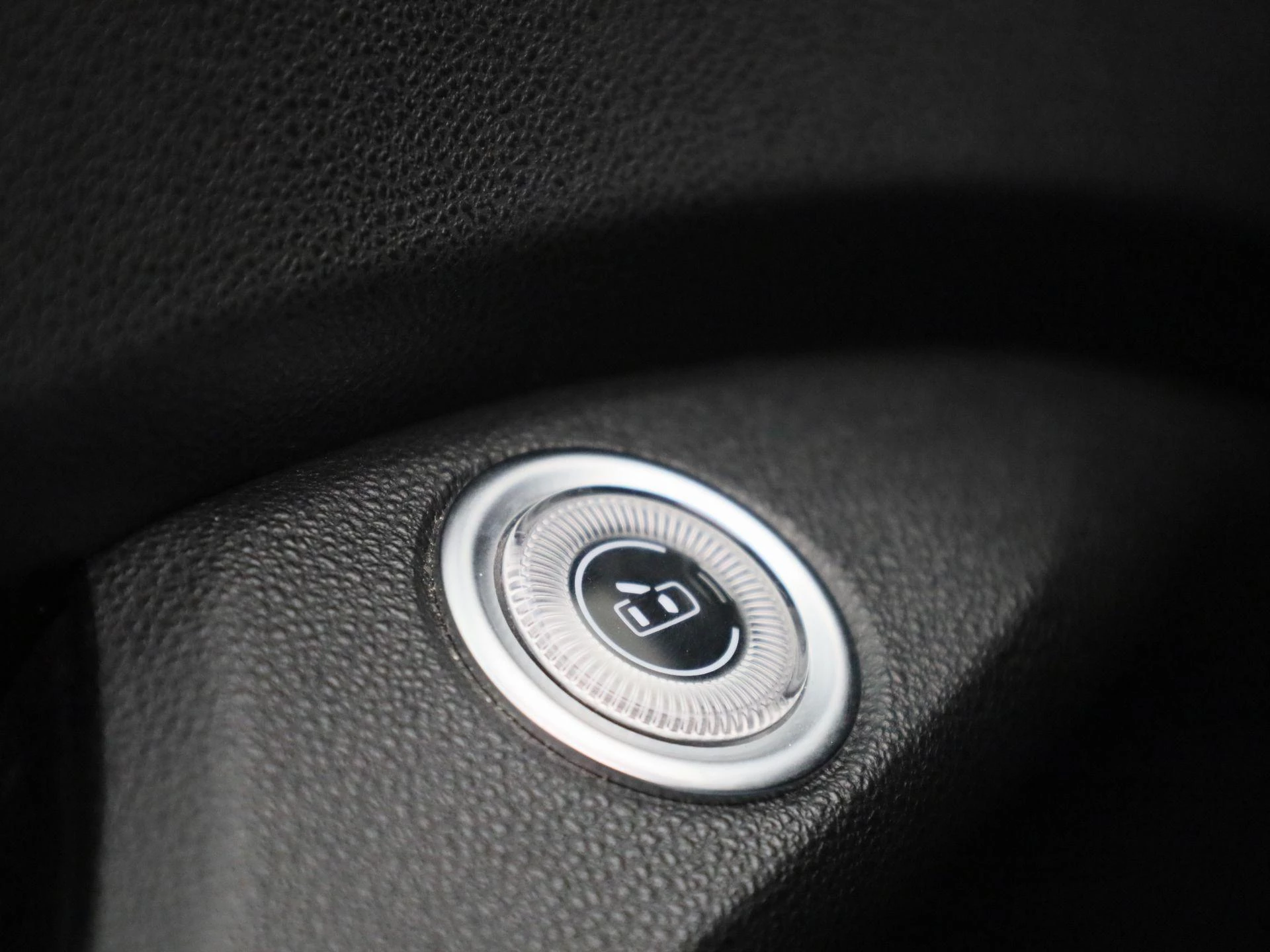 Abarth-500C-image-31