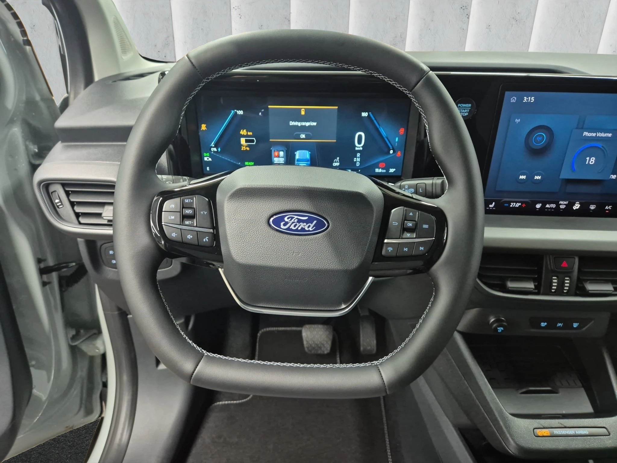 Ford-Tourneo Courier-image-12