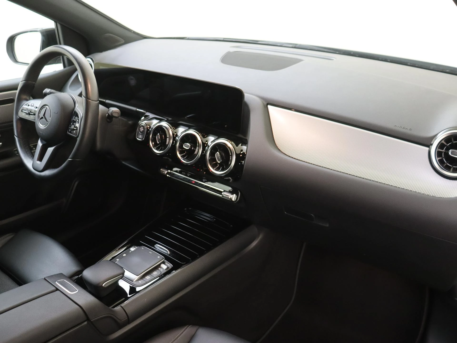 Mercedes-Benz-B-Klasse-image-3