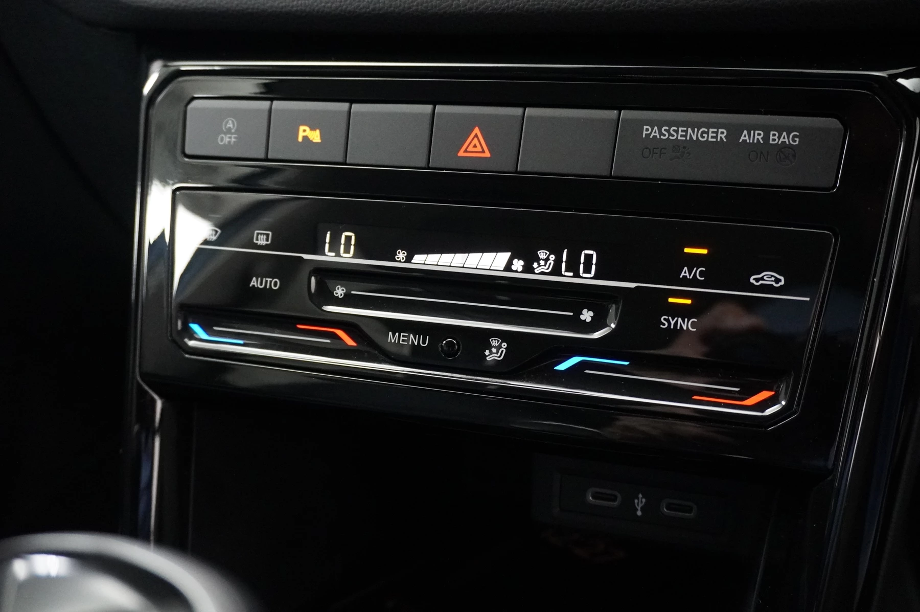 Volkswagen-T-Cross-image-25