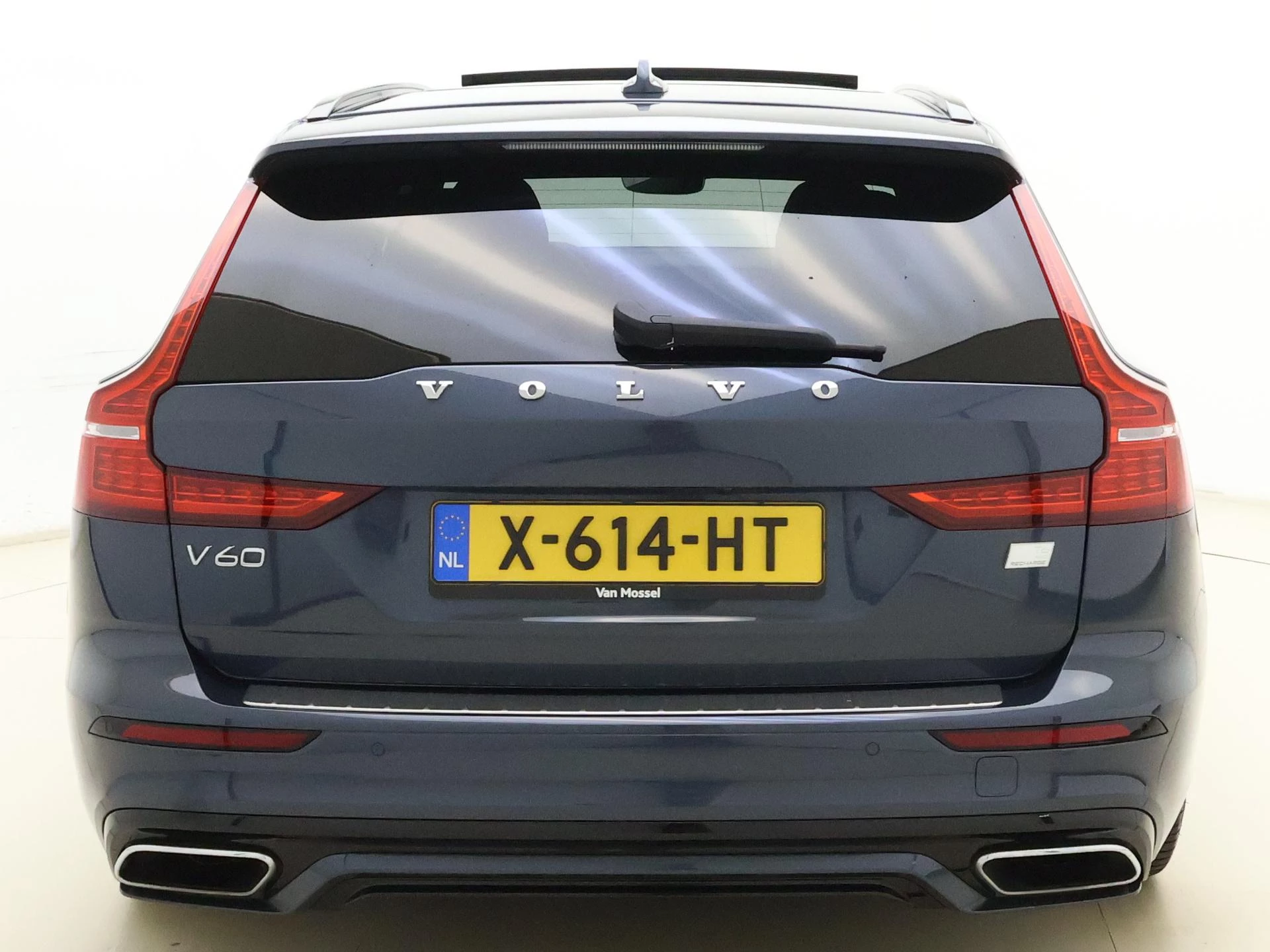Volvo V60 2.0 T6 Plug-in hybrid AWD Essential Bright