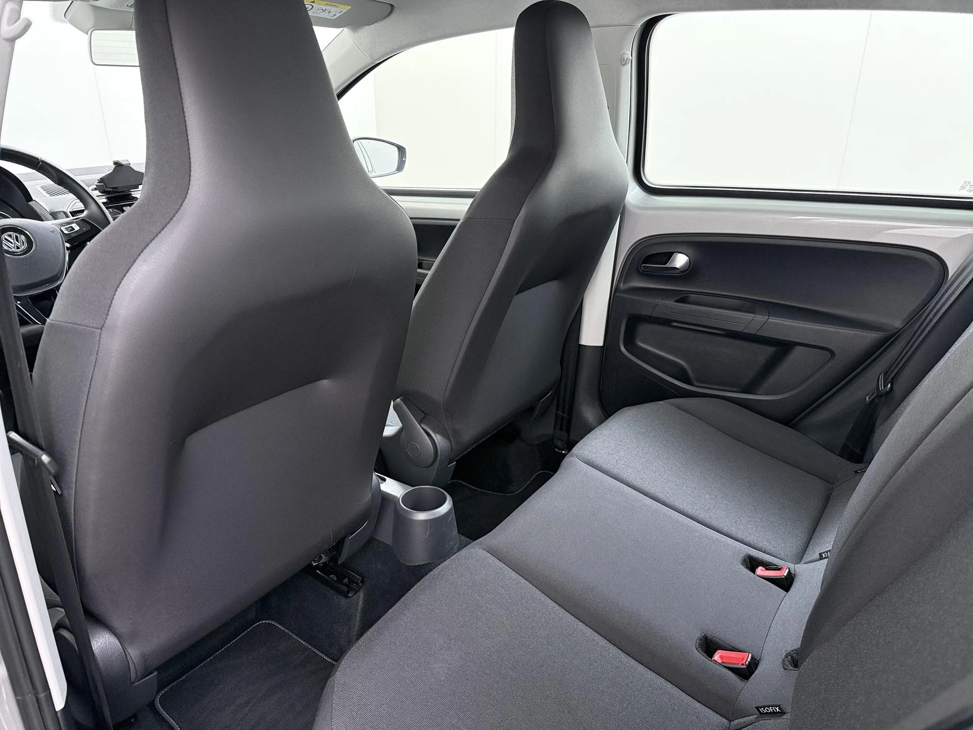 Volkswagen-up!-image-14