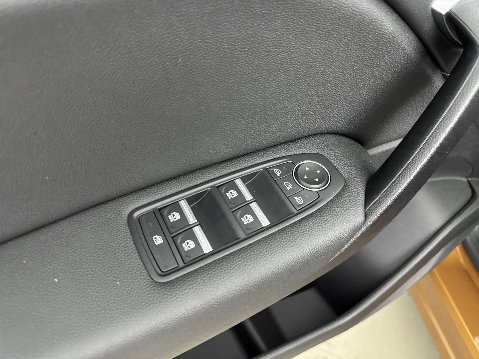 Renault-Captur-image-12