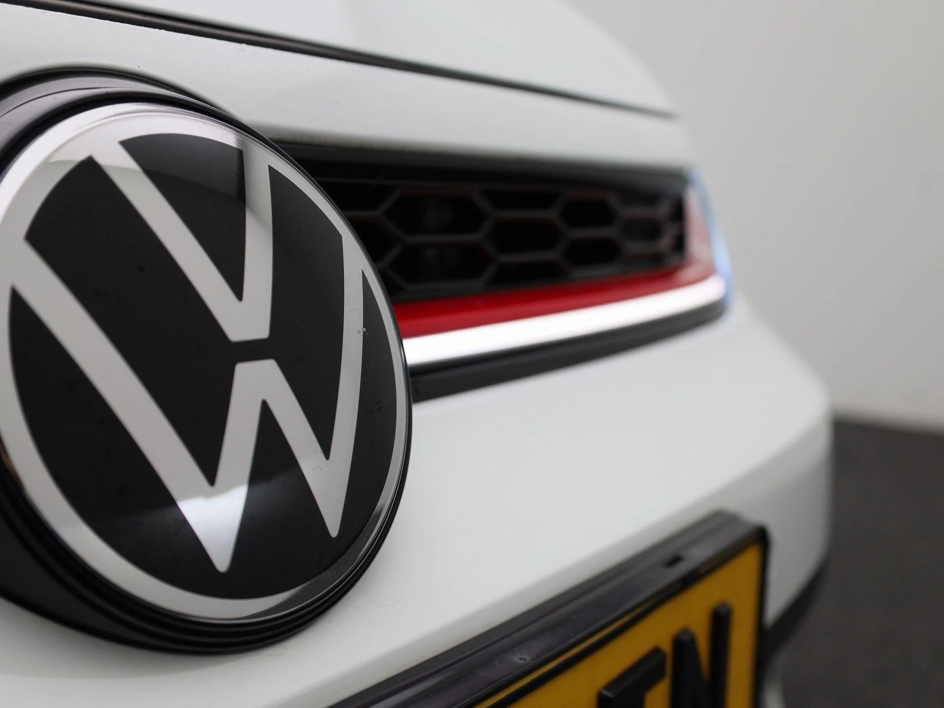Volkswagen-Polo-image-40