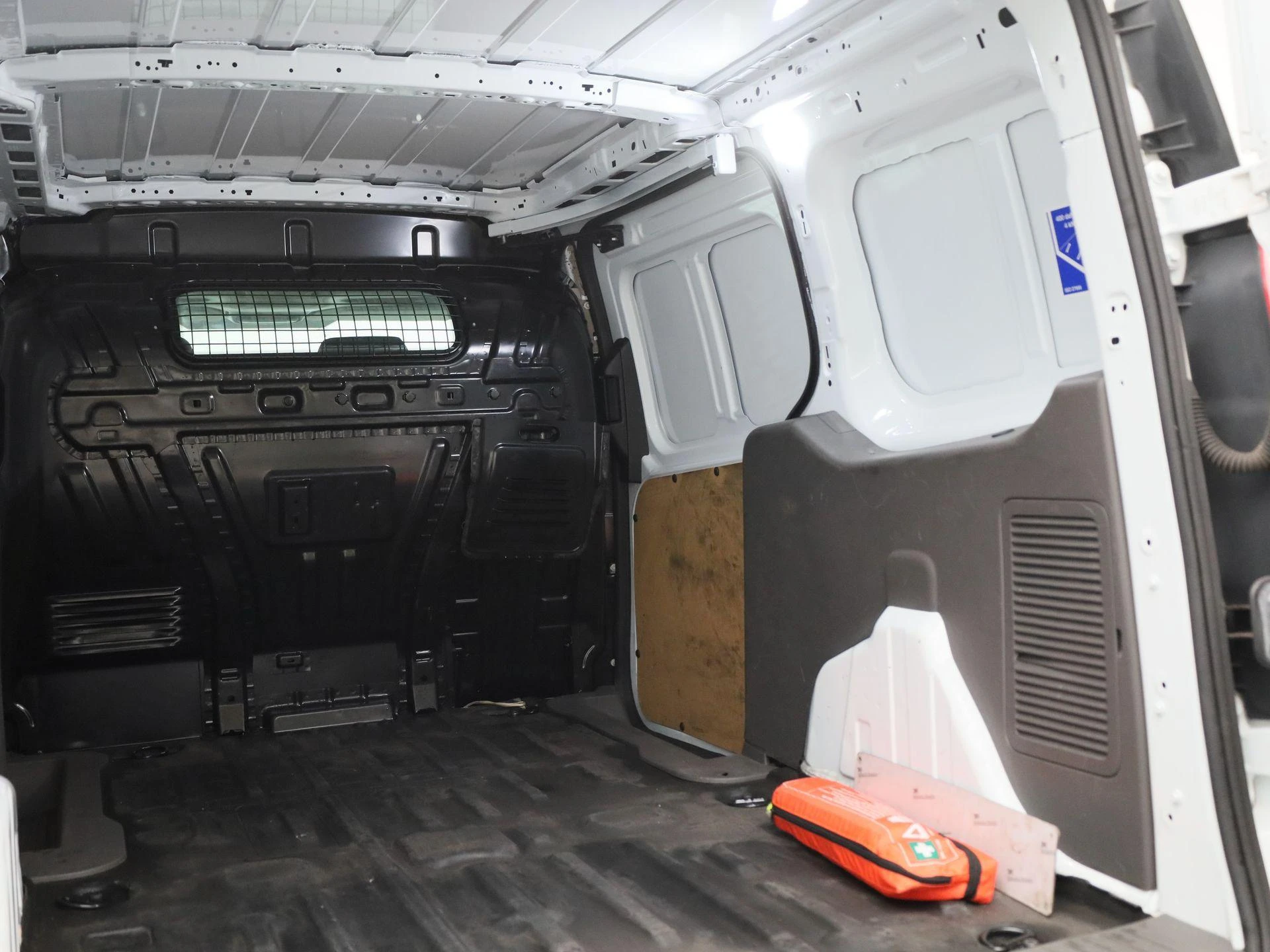 Ford-Transit Connect-image-22