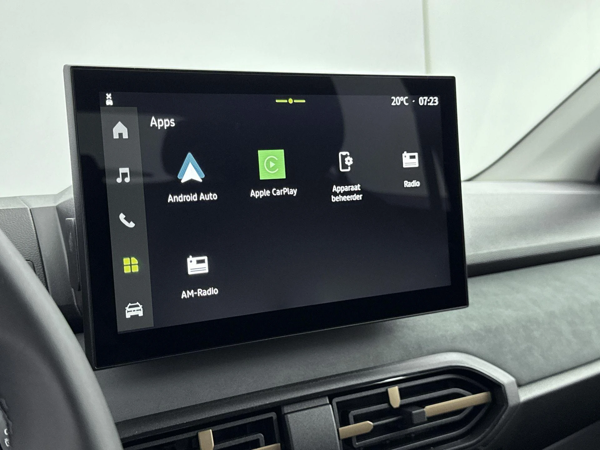 Dacia-Sandero Stepway-image-11
