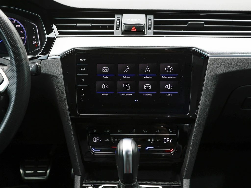 Volkswagen-Passat-image-10