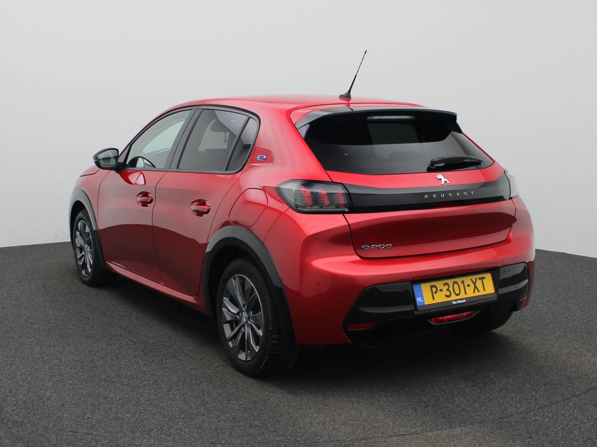 Peugeot e-208