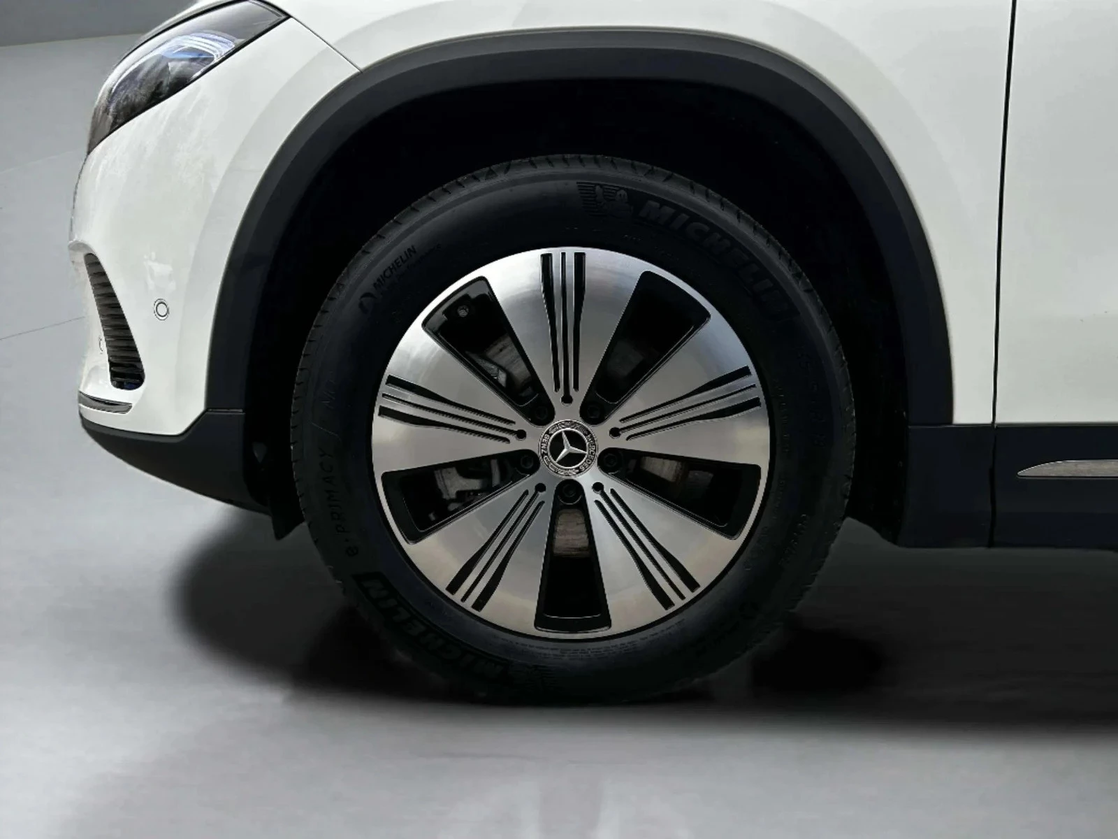 Mercedes-Benz-EQA-image-8