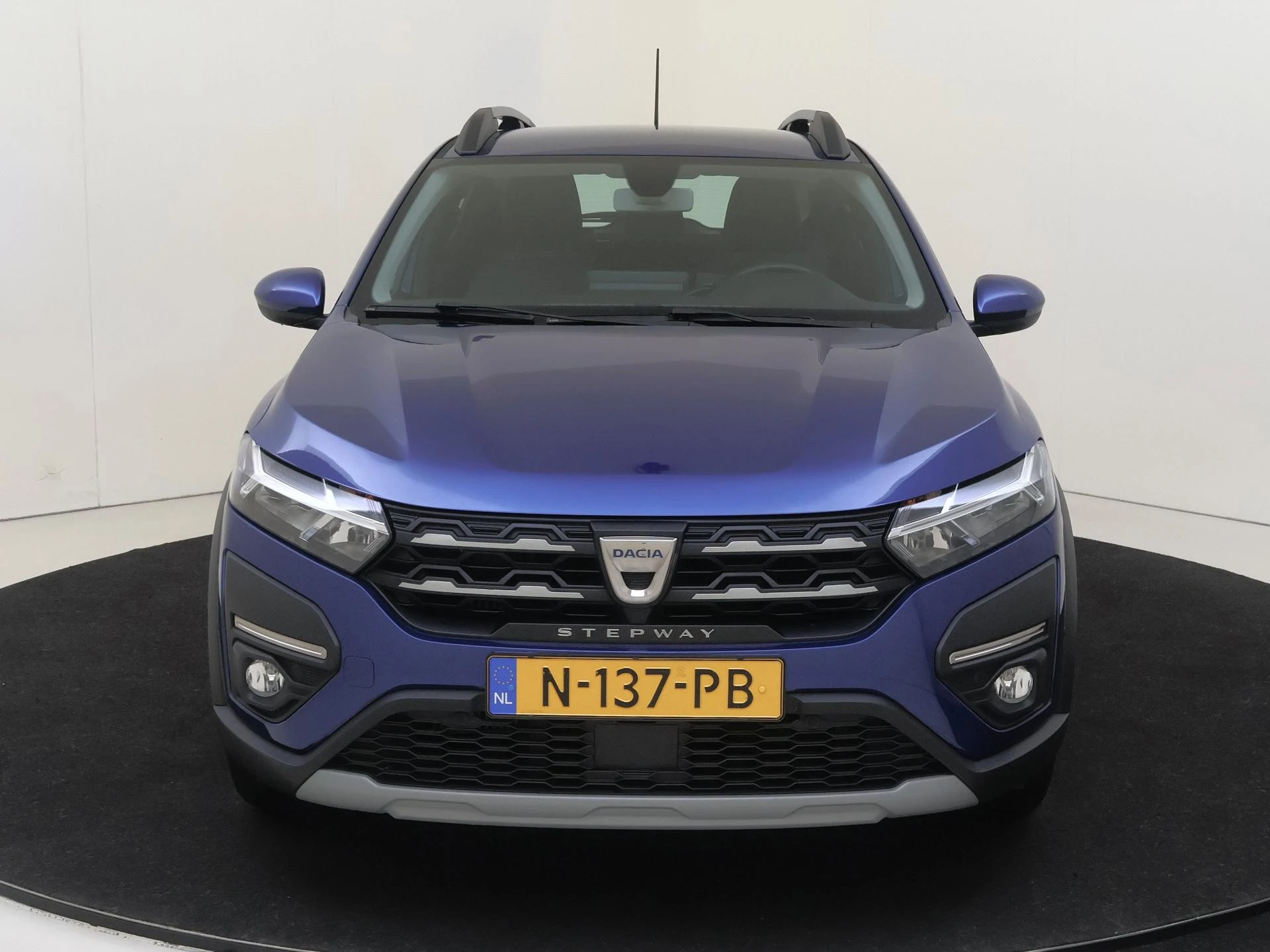 Dacia-Sandero Stepway-image-5