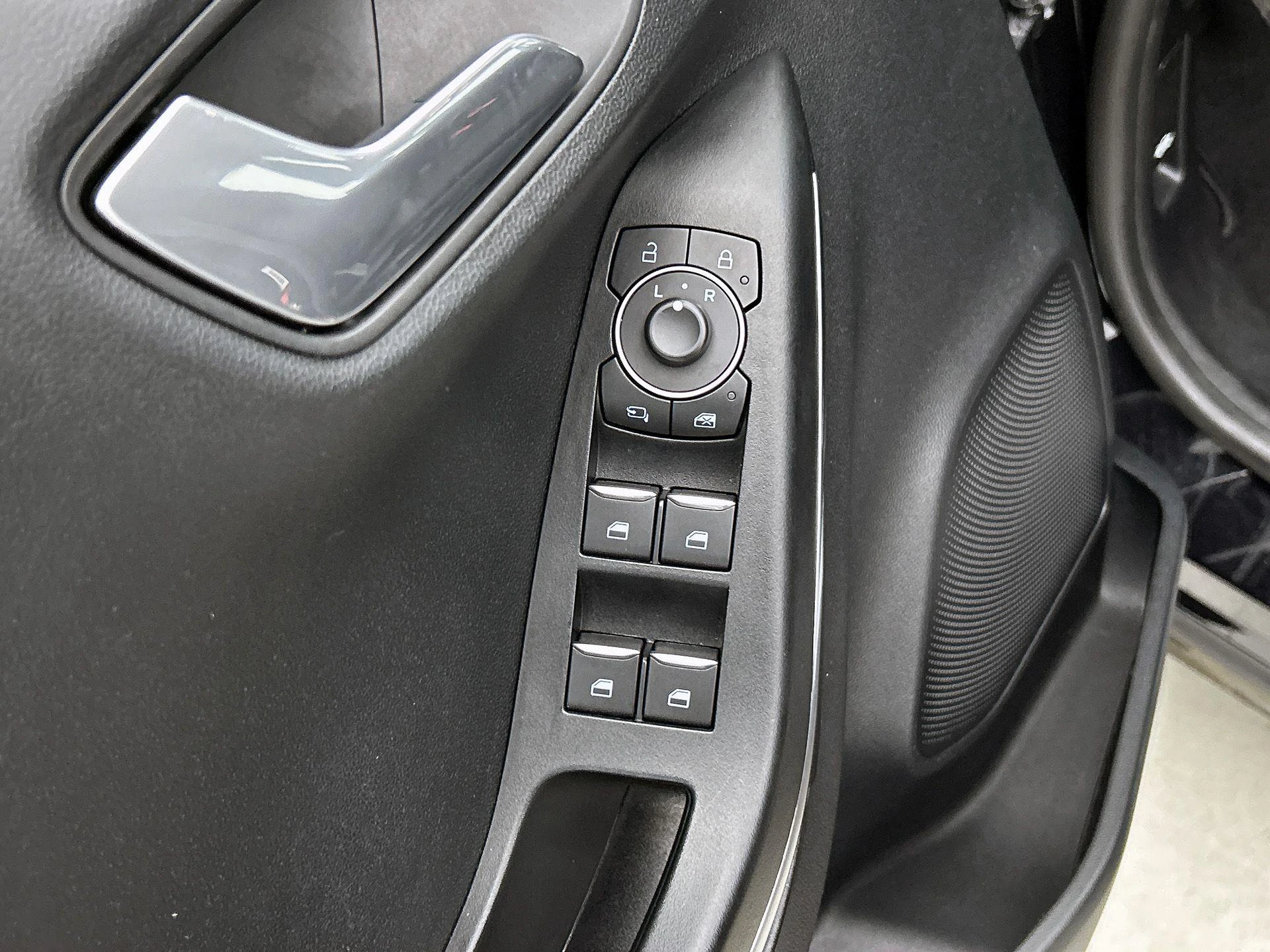 Ford Puma 1.0 EcoBoost Hybrid ST-Line