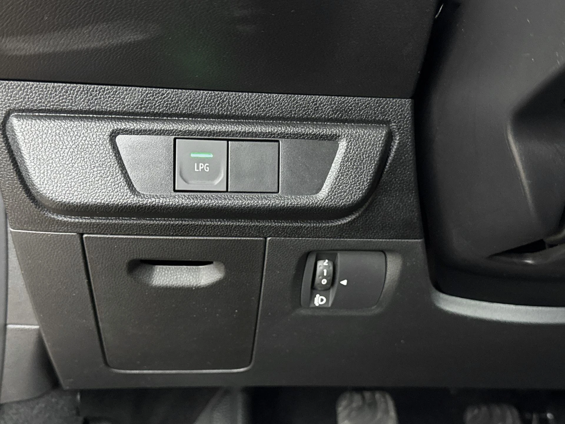 Dacia-Sandero Stepway-image-14