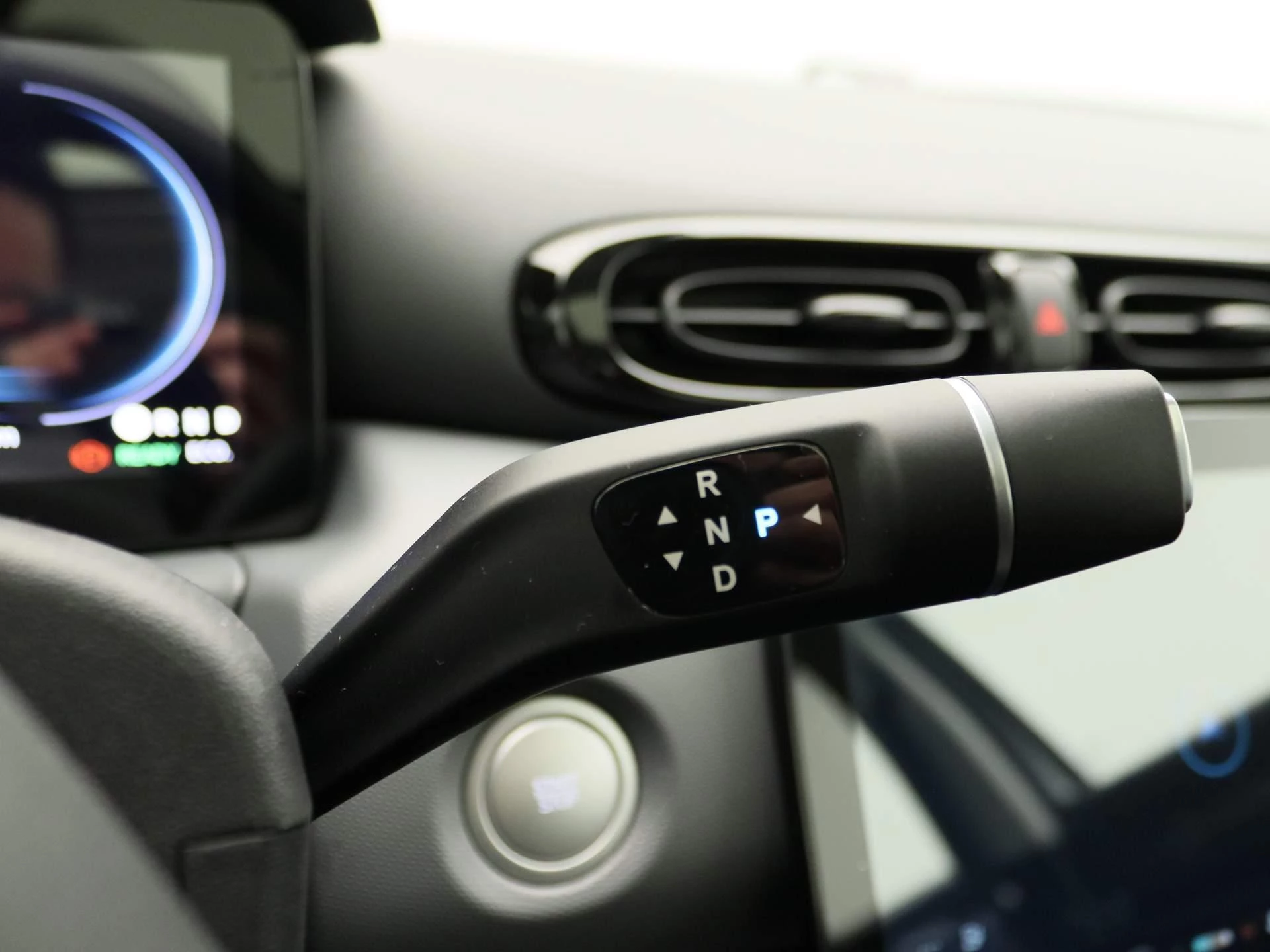 Leapmotor-T03-image-10