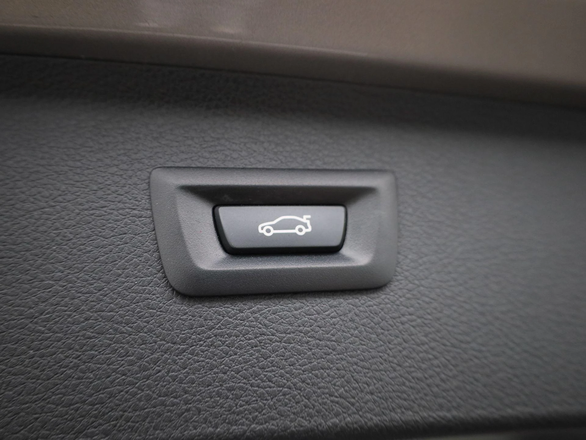 BMW-2 Reeks-image-12